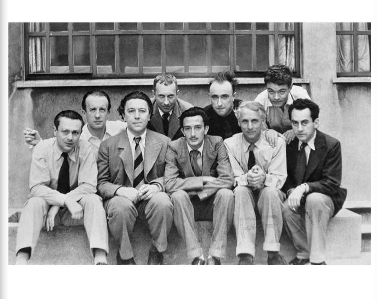 Le mouvement des surréalistes photographié par Man Ray en 1930